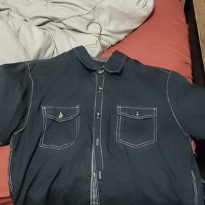 Short sleeve button down